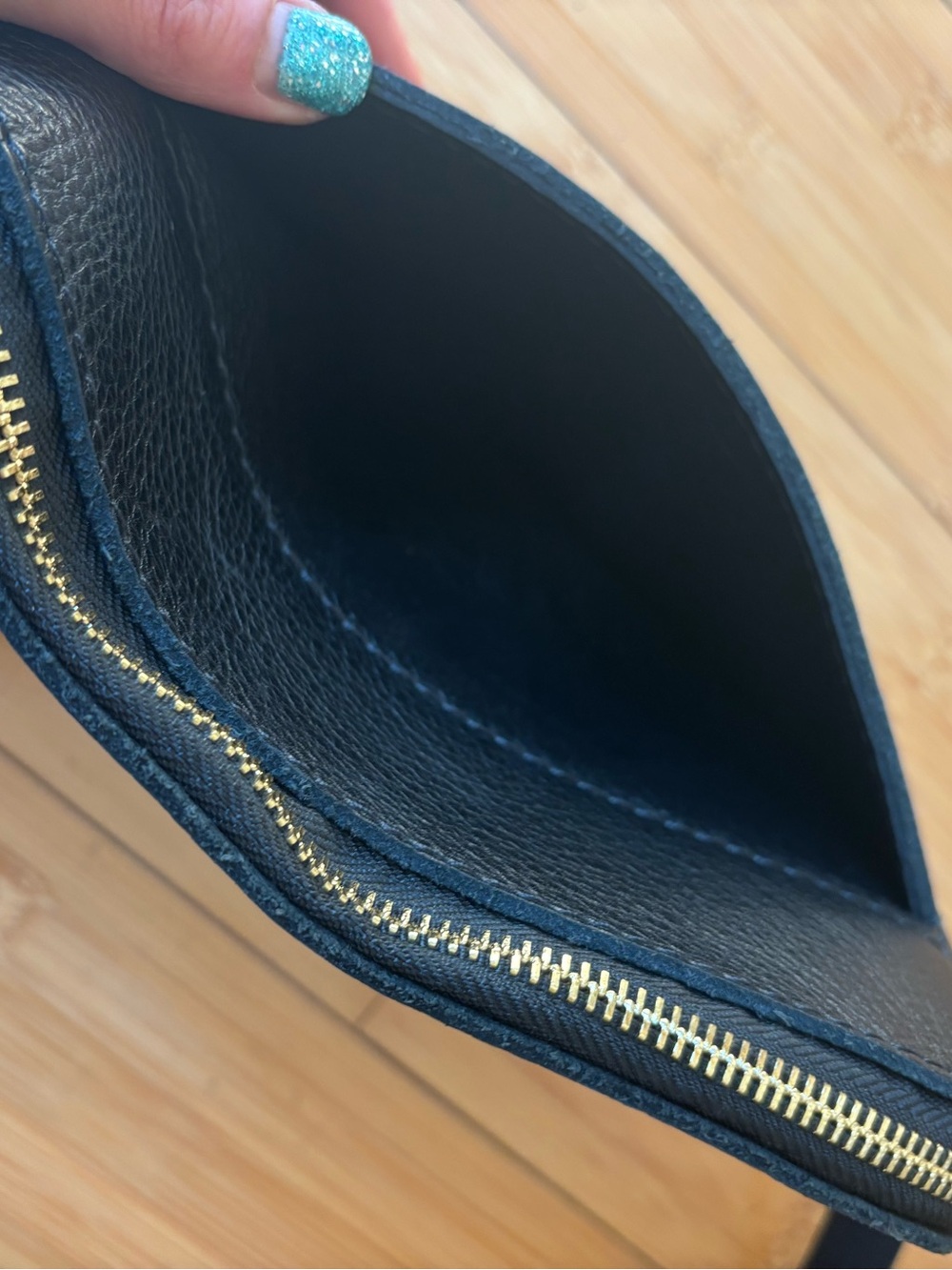 Portland Leather Goods Eclipse Purse Black Leather Bag - Picture 8 of 9